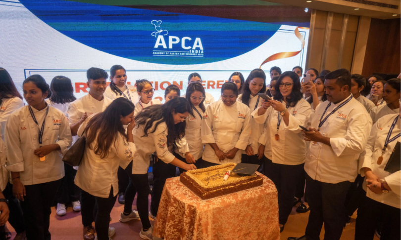 Dessert plating Professional Dessert Plating Guide: Modern, Fancy & Contemporary Plating for Cheesecake, Tiramisu, Brownies & Panna Cotta