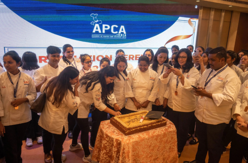 Professional Dessert Plating Guide: Modern, Fancy & Contemporary Plating for Cheesecake, Tiramisu, Brownies & Panna Cotta