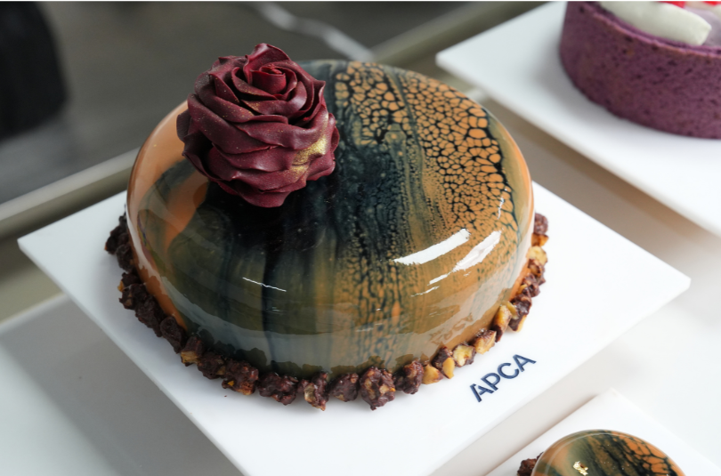 Pastry chefs balance